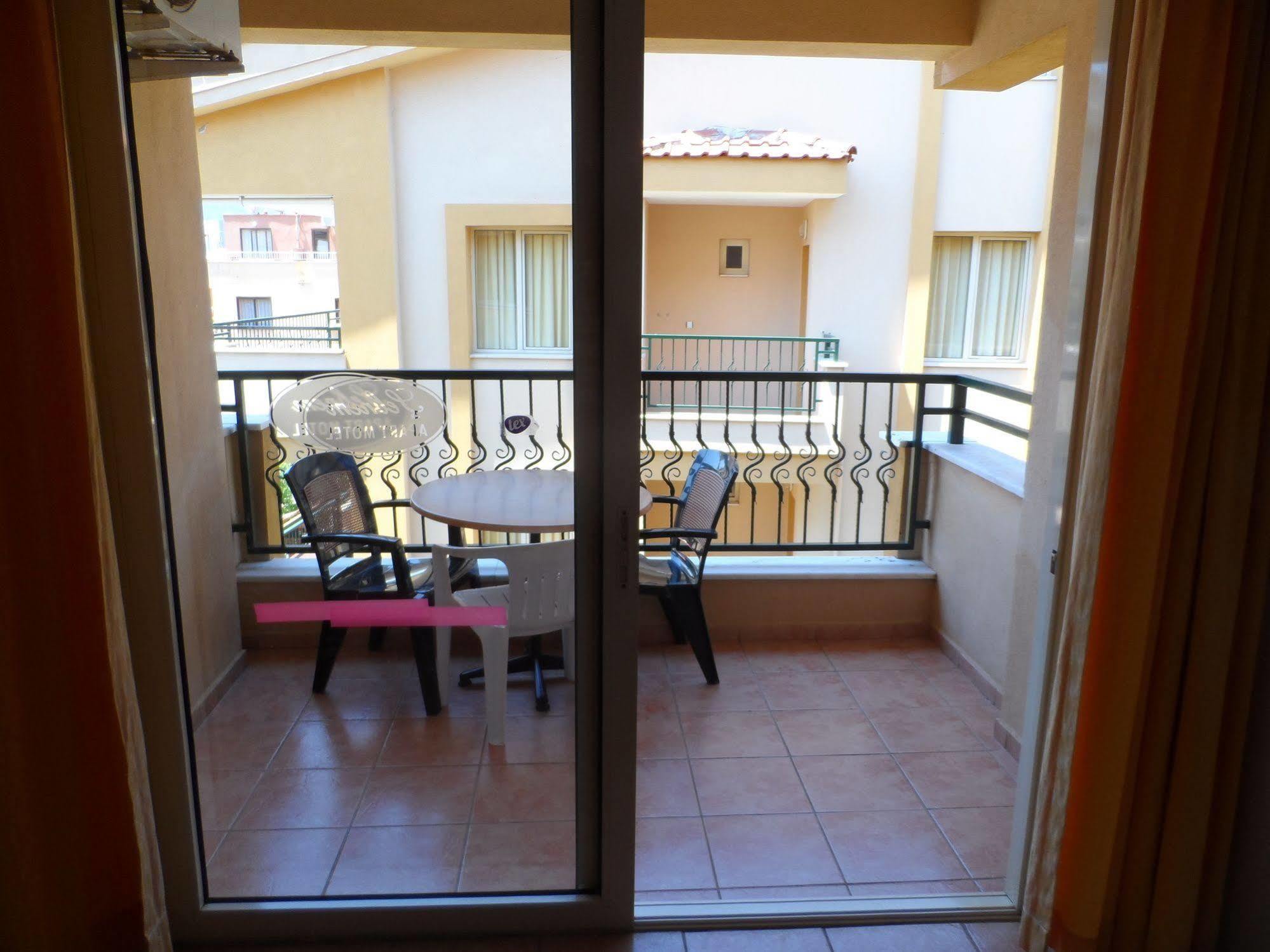 Sebnem & Aparthotel 3*