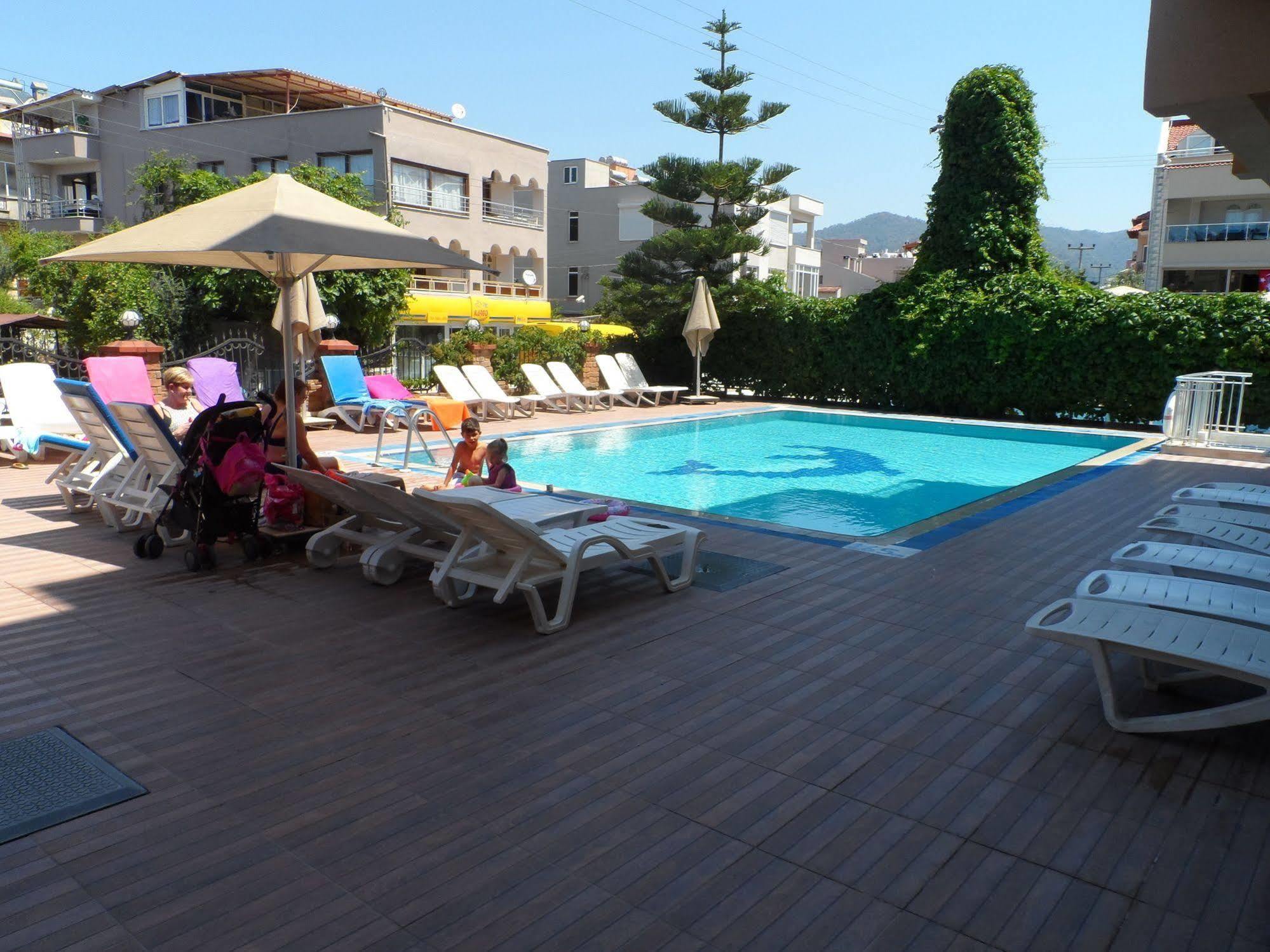 Sebnem & Aparthotel 3*